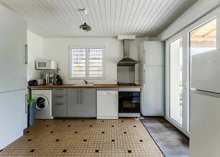 Maison Cosy 4 Pers Avec Jardin à - Fr-1-521-239
